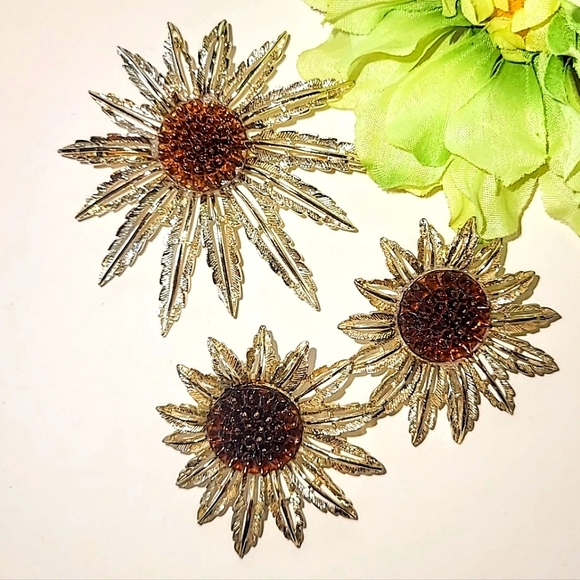 SARAH COVENTRY "STAR-BURST" BROOCH & EARRINGS DEMI-PARURE - Picture 1 of 12